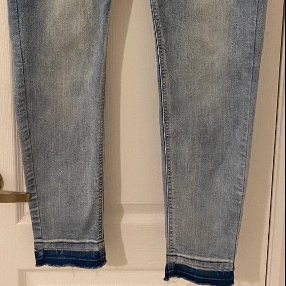 Dynamite Women’s Blue Wash Jeans 31 Waist Size - Picture 2 of 5